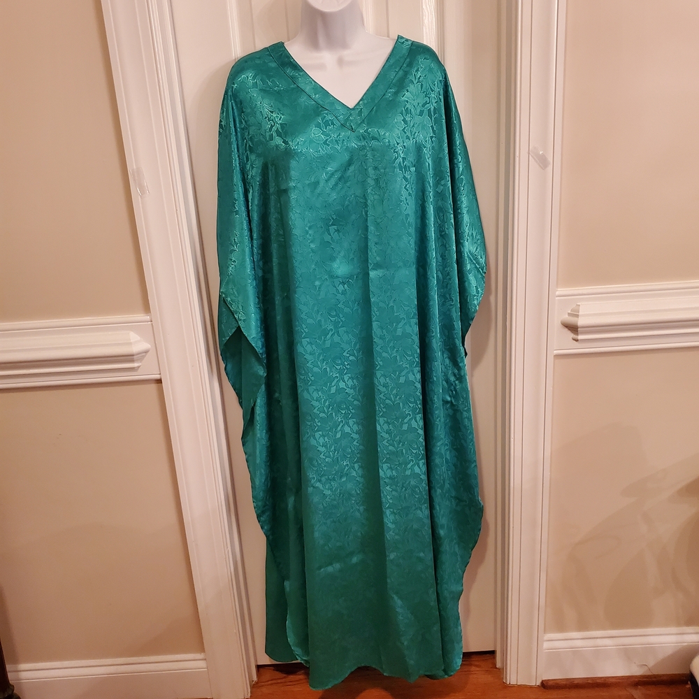 Erika Taylor Intimates -Green- Lounging Kaftan- Sz. M